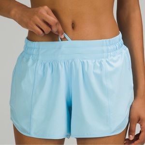 lululemon hotty hot low rise 4” shorts size 4 tall in multi colored patterned